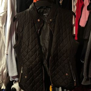 black quilted Active Usa vest